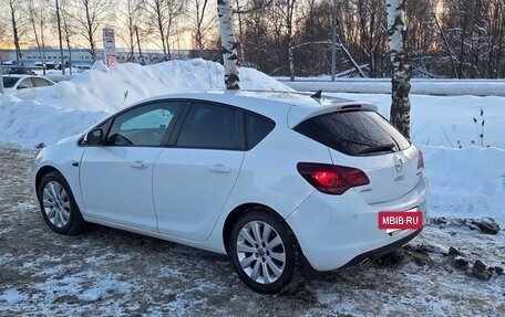 Opel Astra J, 2010 год, 720 000 рублей, 4 фотография