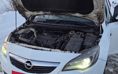 Opel Astra J, 2010 год, 720 000 рублей, 10 фотография