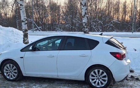 Opel Astra J, 2010 год, 720 000 рублей, 13 фотография