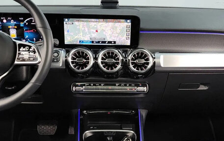 Mercedes-Benz GLB, 2022 год, 4 100 000 рублей, 12 фотография