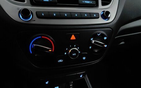 Hyundai Solaris II рестайлинг, 2020 год, 1 548 000 рублей, 15 фотография