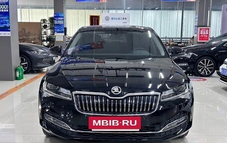 Skoda Superb III рестайлинг, 2022 год, 2 234 000 рублей, 2 фотография