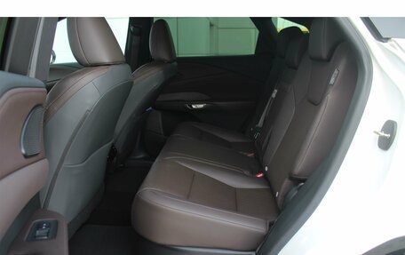 Lexus RX IV рестайлинг, 2023 год, 8 080 000 рублей, 14 фотография