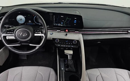 Hyundai Avante, 2022 год, 1 650 000 рублей, 7 фотография