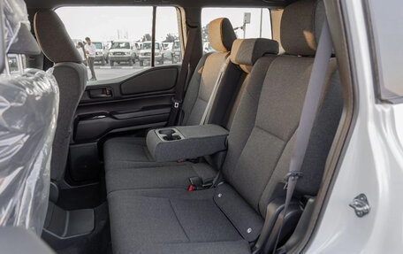 Toyota Land Cruiser Prado, 2026 год, 9 400 000 рублей, 22 фотография