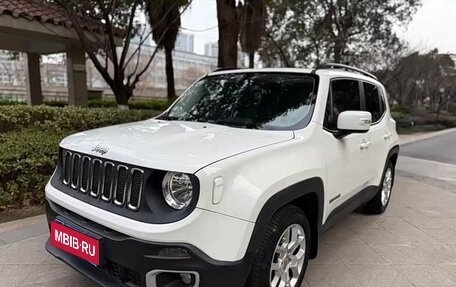 Jeep Renegade I рестайлинг, 2018 год, 1 400 000 рублей, 1 фотография