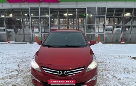 Hyundai Solaris II рестайлинг, 2014 год, 825 000 рублей, 2 фотография