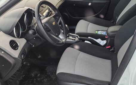 Chevrolet Cruze II, 2012 год, 895 000 рублей, 9 фотография