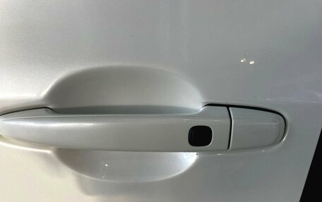 Toyota Voxy II, 2009 год, 1 300 000 рублей, 12 фотография