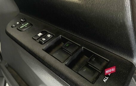 Toyota Voxy II, 2009 год, 1 300 000 рублей, 17 фотография