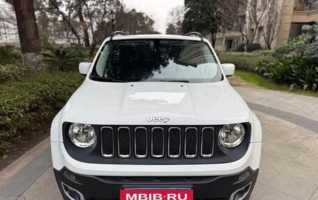 Jeep Renegade I рестайлинг, 2018 год, 1 400 000 рублей, 2 фотография