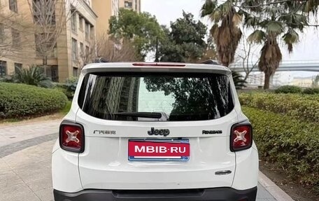 Jeep Renegade I рестайлинг, 2018 год, 1 400 000 рублей, 5 фотография