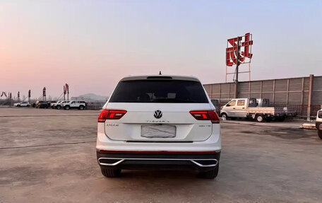 Volkswagen Tiguan II, 2023 год, 2 130 000 рублей, 5 фотография