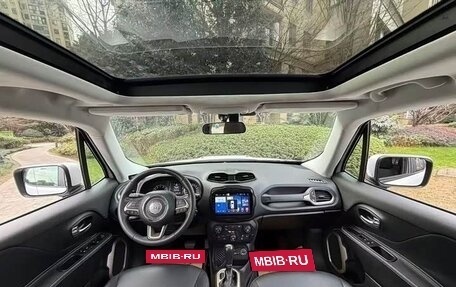 Jeep Renegade I рестайлинг, 2018 год, 1 400 000 рублей, 9 фотография