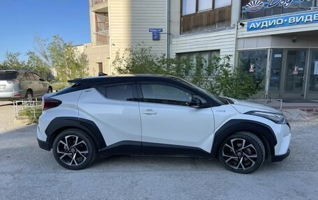 Toyota C-HR I рестайлинг, 2018 год, 2 000 000 рублей, 5 фотография