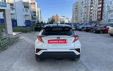 Toyota C-HR I рестайлинг, 2018 год, 2 000 000 рублей, 6 фотография