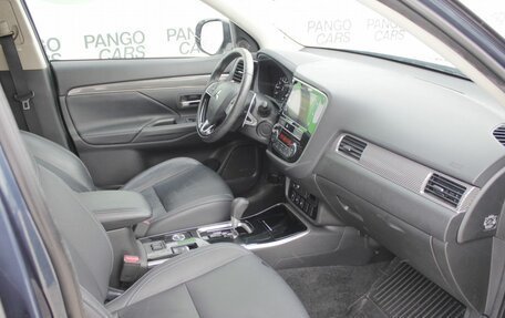 Mitsubishi Outlander III рестайлинг 3, 2019 год, 2 649 000 рублей, 11 фотография