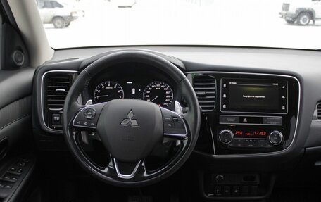 Mitsubishi Outlander III рестайлинг 3, 2019 год, 2 649 000 рублей, 10 фотография