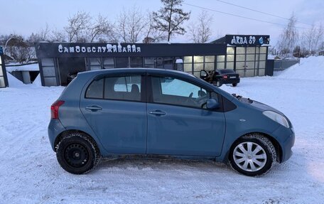Toyota Yaris III рестайлинг, 2007 год, 395 000 рублей, 4 фотография