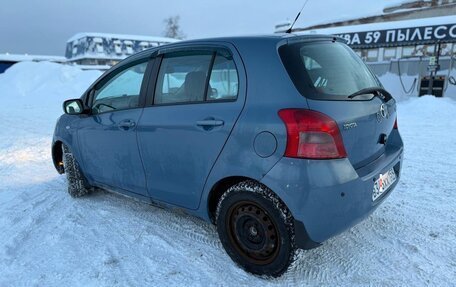 Toyota Yaris III рестайлинг, 2007 год, 395 000 рублей, 7 фотография