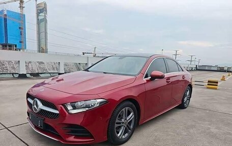 Mercedes-Benz A-Класс, 2021 год, 1 960 000 рублей, 3 фотография