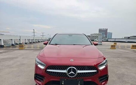 Mercedes-Benz A-Класс, 2021 год, 1 960 000 рублей, 2 фотография