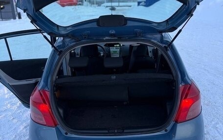 Toyota Yaris III рестайлинг, 2007 год, 395 000 рублей, 18 фотография