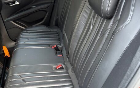 Peugeot 3008 II, 2018 год, 1 990 000 рублей, 9 фотография