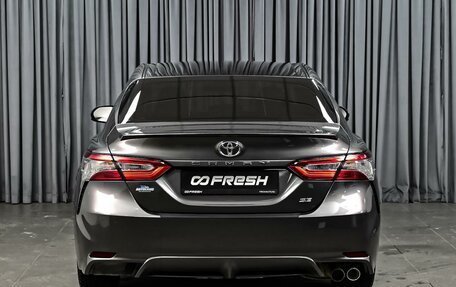 Toyota Camry, 2018 год, 2 380 000 рублей, 4 фотография