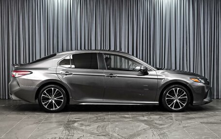 Toyota Camry, 2018 год, 2 380 000 рублей, 5 фотография