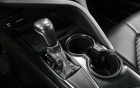 Toyota Camry, 2018 год, 2 380 000 рублей, 12 фотография