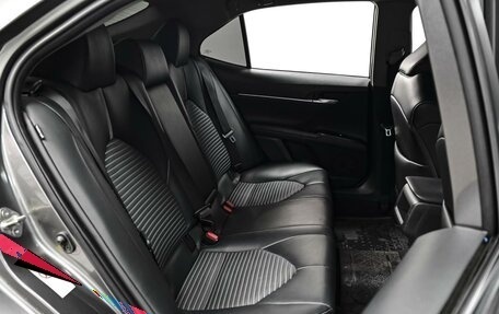 Toyota Camry, 2018 год, 2 380 000 рублей, 7 фотография