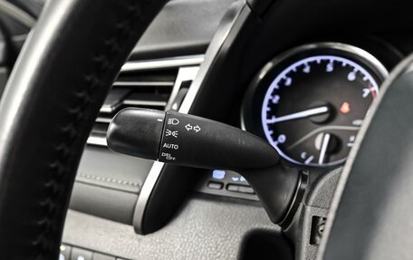 Toyota Camry, 2018 год, 2 380 000 рублей, 16 фотография