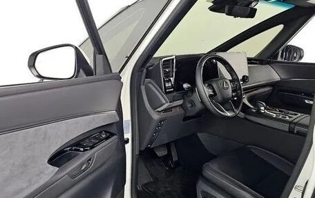 Lexus LM, 2024 год, 18 201 556 рублей, 13 фотография