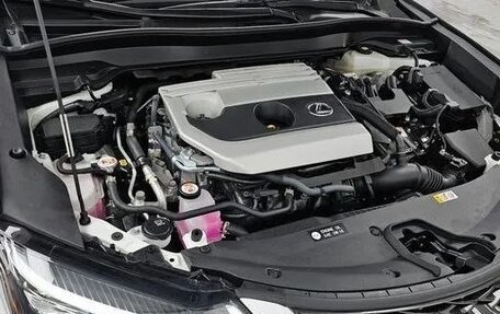 Lexus UX I, 2024 год, 4 940 555 рублей, 18 фотография