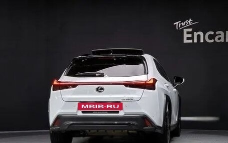 Lexus UX I, 2024 год, 4 940 555 рублей, 4 фотография
