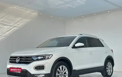 Volkswagen T-Roc I, 2021 год, 1 534 000 рублей, 1 фотография