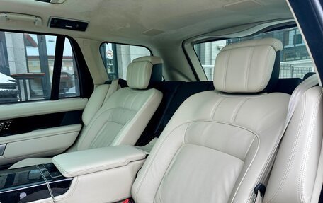 Land Rover Range Rover IV рестайлинг, 2020 год, 8 000 000 рублей, 18 фотография