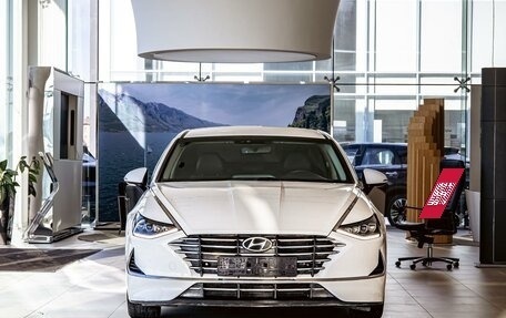 Hyundai Sonata VIII, 2019 год, 1 795 000 рублей, 2 фотография