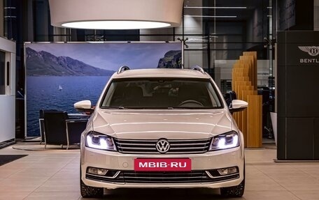 Volkswagen Passat B7, 2012 год, 1 055 000 рублей, 2 фотография