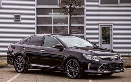 Toyota Camry, 2017 год, 1 795 000 рублей, 3 фотография