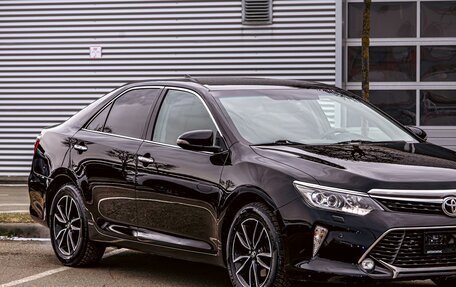 Toyota Camry, 2017 год, 1 795 000 рублей, 8 фотография