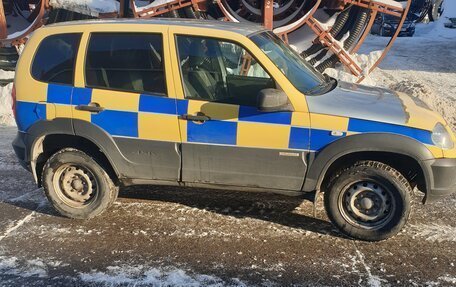 Chevrolet Niva I рестайлинг, 2017 год, 550 000 рублей, 4 фотография