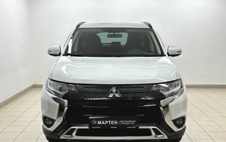 Mitsubishi Outlander III рестайлинг 3, 2022 год, 3 149 000 рублей, 2 фотография