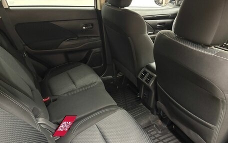 Mitsubishi Outlander III рестайлинг 3, 2022 год, 3 149 000 рублей, 13 фотография