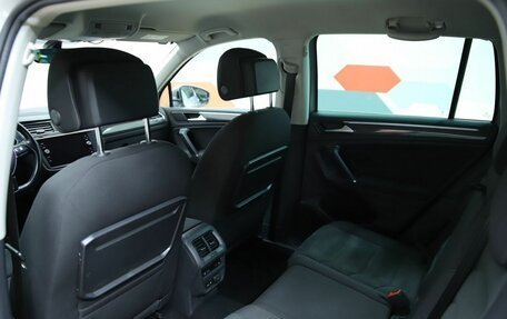 Volkswagen Tiguan II, 2018 год, 2 490 000 рублей, 9 фотография