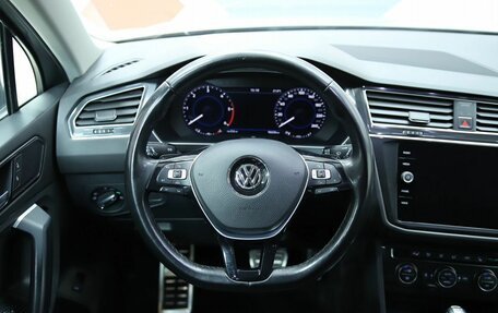 Volkswagen Tiguan II, 2018 год, 2 490 000 рублей, 13 фотография