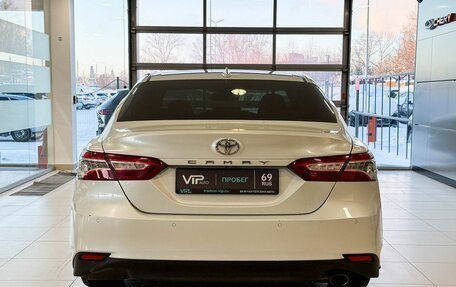 Toyota Camry, 2021 год, 3 197 000 рублей, 4 фотография