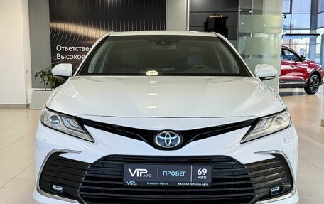 Toyota Camry, 2021 год, 3 197 000 рублей, 2 фотография