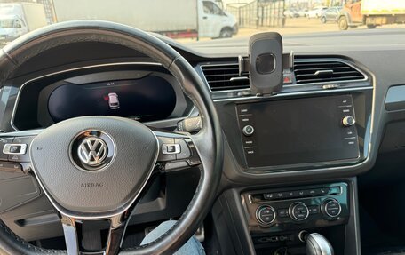 Volkswagen Tiguan II, 2018 год, 2 400 000 рублей, 7 фотография